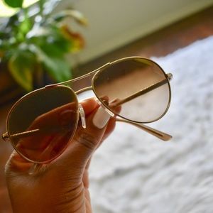 Authentic Burberry aviator sunglasses 🕶